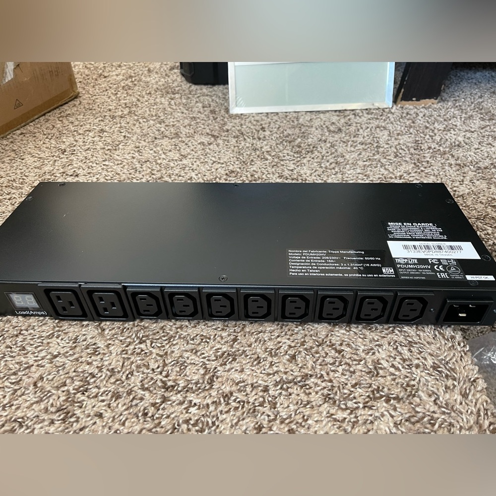 NEW Galco Tripp-Lite Single-Phase Metered, Rack Mountable.